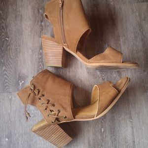 Luck brand chunky heel sandals